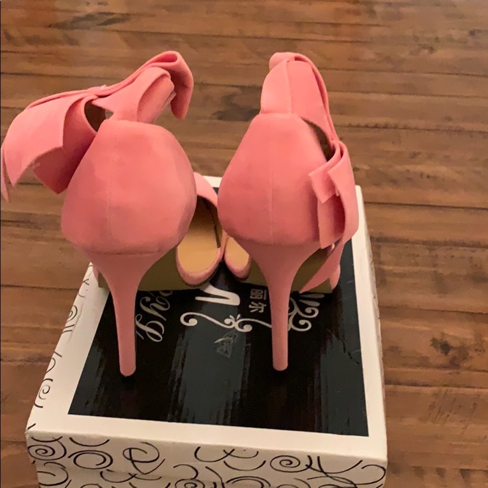 Pink Bow Pumps - Picture 2 of 3